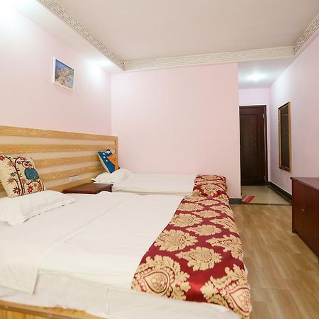 Fawlty Towers Hotel Yangshuo Εξωτερικό φωτογραφία