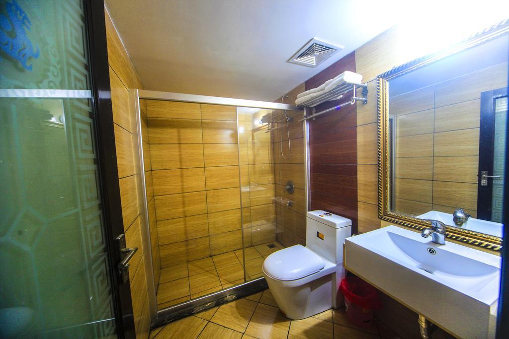 Fawlty Towers Hotel Yangshuo Δωμάτιο φωτογραφία