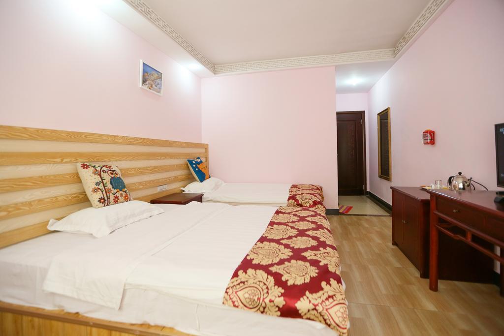 Fawlty Towers Hotel Yangshuo Εξωτερικό φωτογραφία